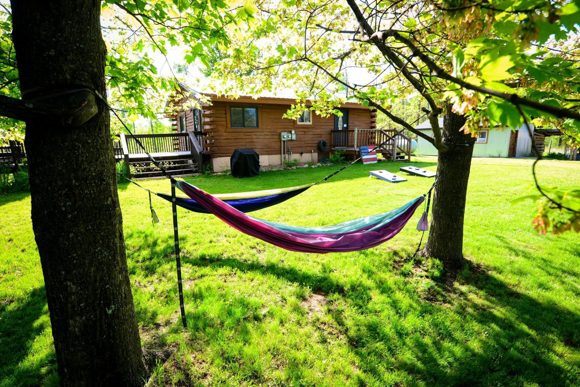 Cozy Cabin With Hottub At Cloverdale Cabins 欣克利 外观 照片